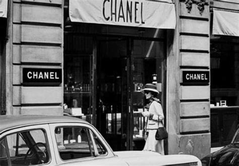 wann eröffnete coco chanel ihr modehaus